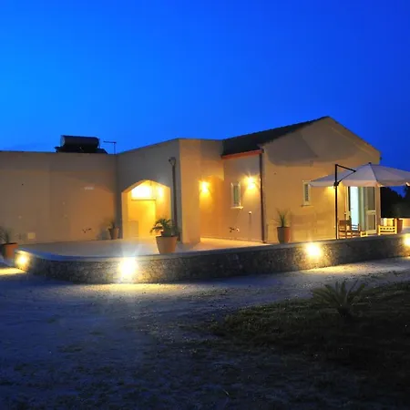 Konukevi La Limini 4*